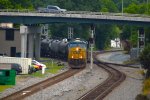 A Short CSX Freight Rounds The Bend